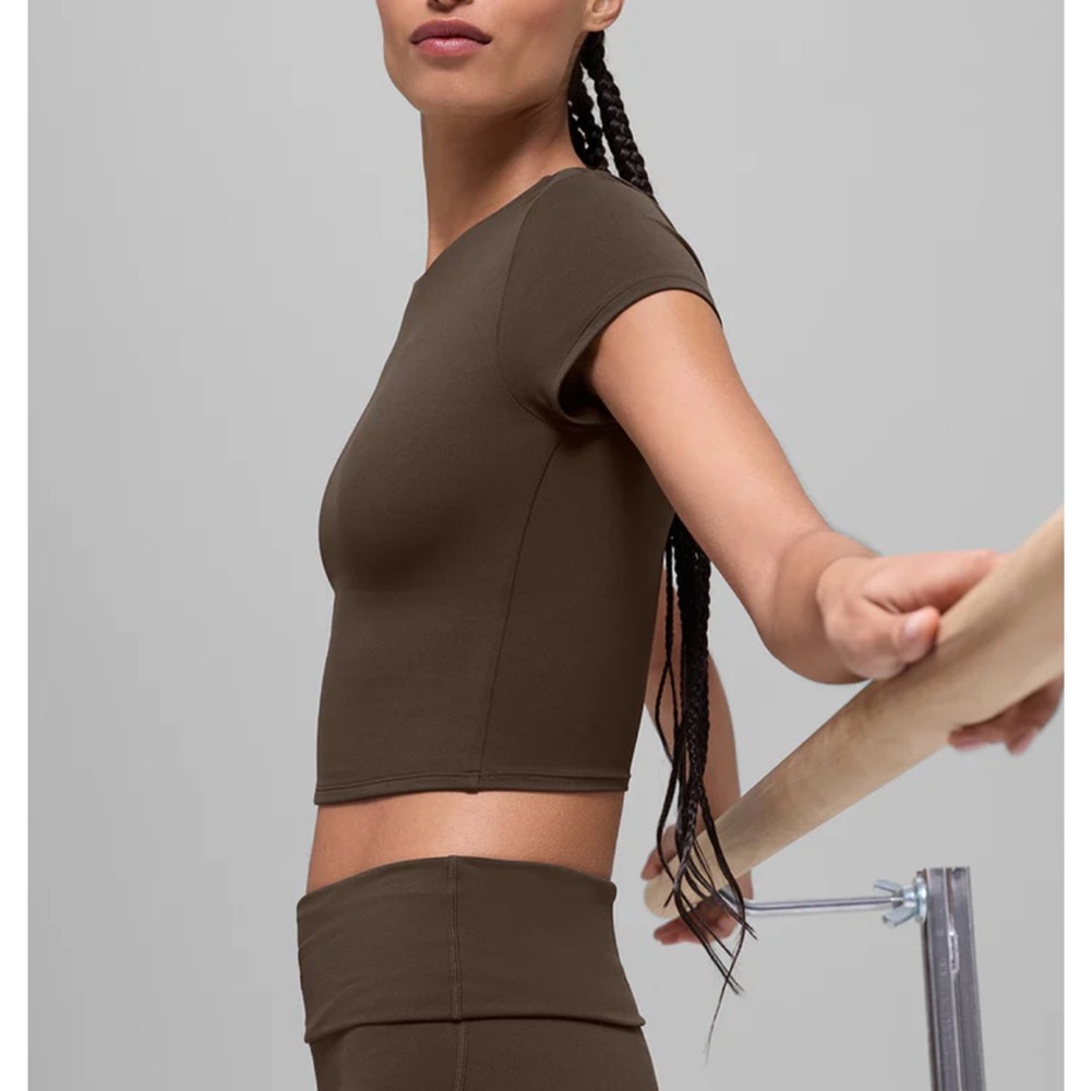 NWT! ALO Softsculpt Precision Short Sleeve Top Size S - Picture 4 of 8